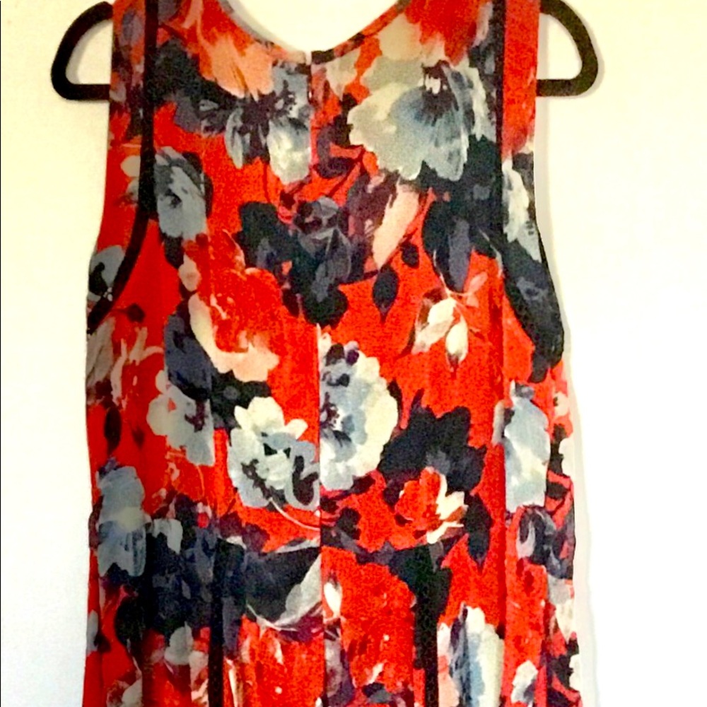 NEW Taylor woman red and blue floral print dress with interesting uneven hem 20W